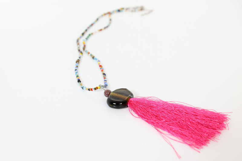 Collier Mala Beads Verre Recyclées et Tassel Rond