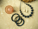 Collier "The Uptown Girl" - Bleu nuit - Fait Main Mini Perles au Népal